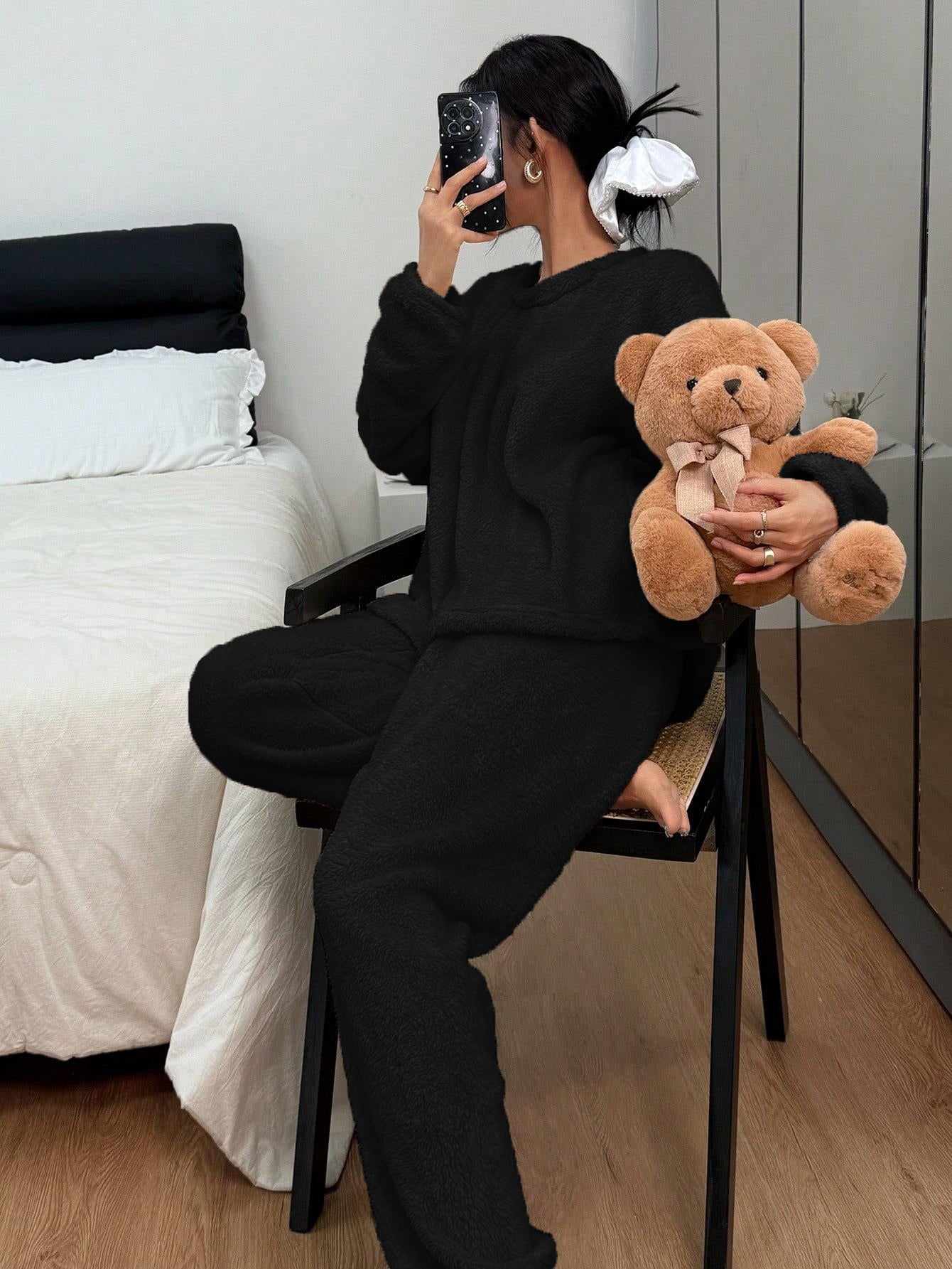 KOTTY Women's Black Fleece Winter Lounge Two Piece Set