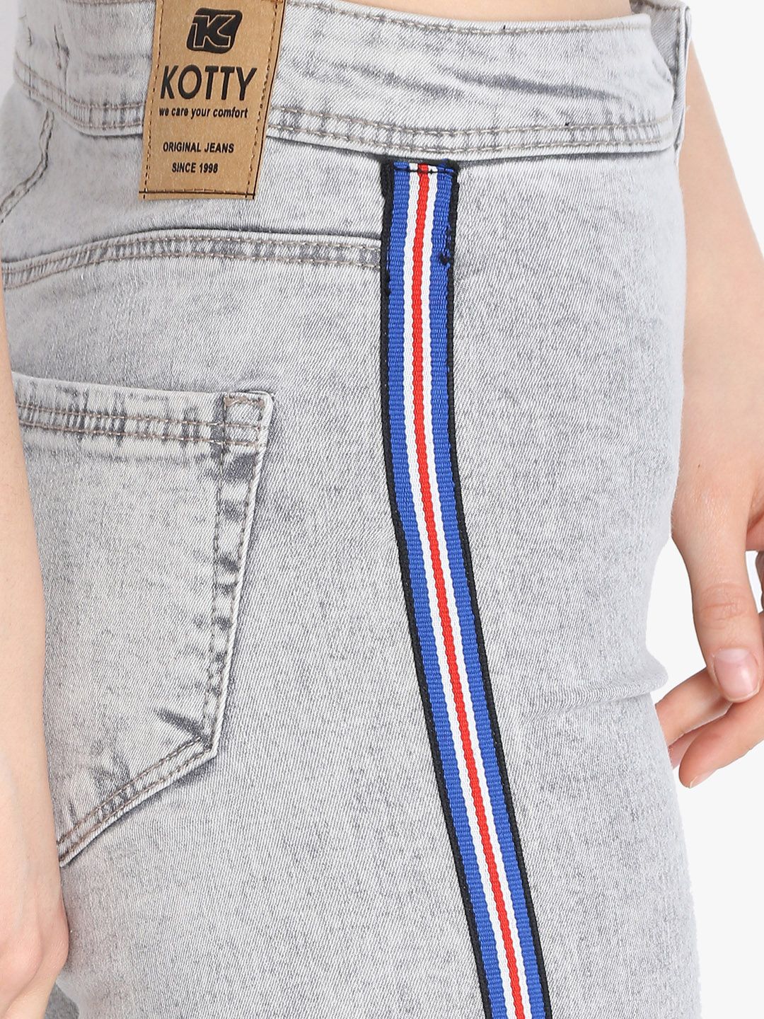 Kotty Women Grey Skinny Fit High-Rise Clean Look Jeans