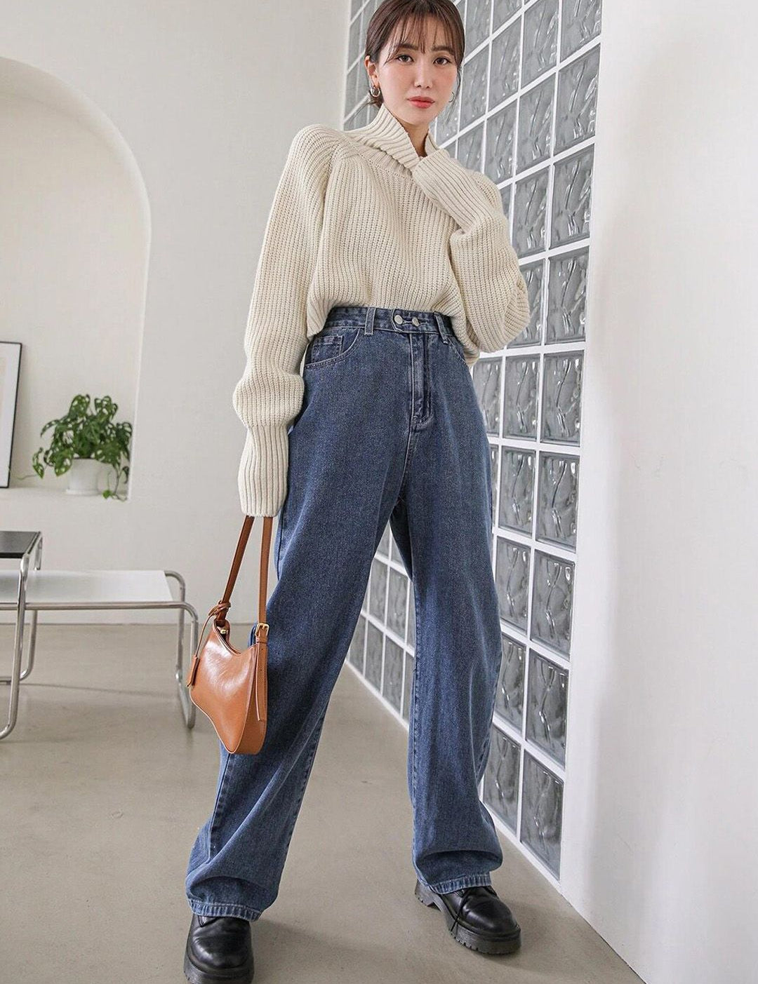 Kotty Women Jean Wide Leg High-Rise Light Fade Stretchable Jeans