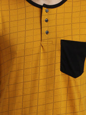Kotty Men Yellow & Black Checked Henley T-shirt