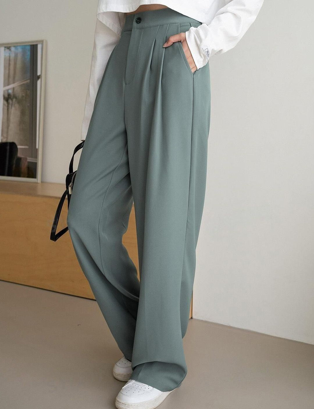 KOTTY BIZwear Women Straight Fit High-Rise Easy Wash Trousers