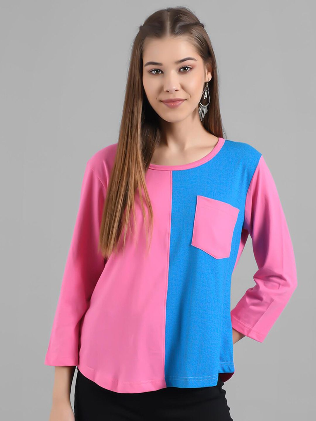 Kotty Colourblocked Round Neck Cotton T-shirt