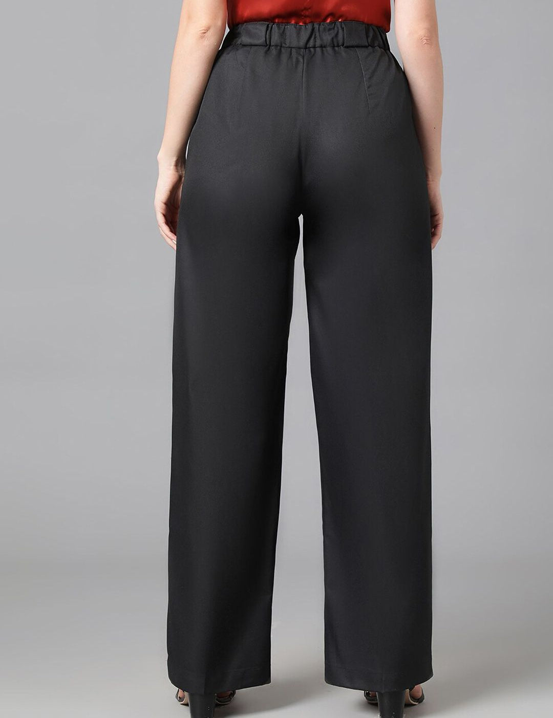 Kotty Women Black Relaxed Straight Leg Straight Fit High-Rise Easy Wash Pleated Trousers