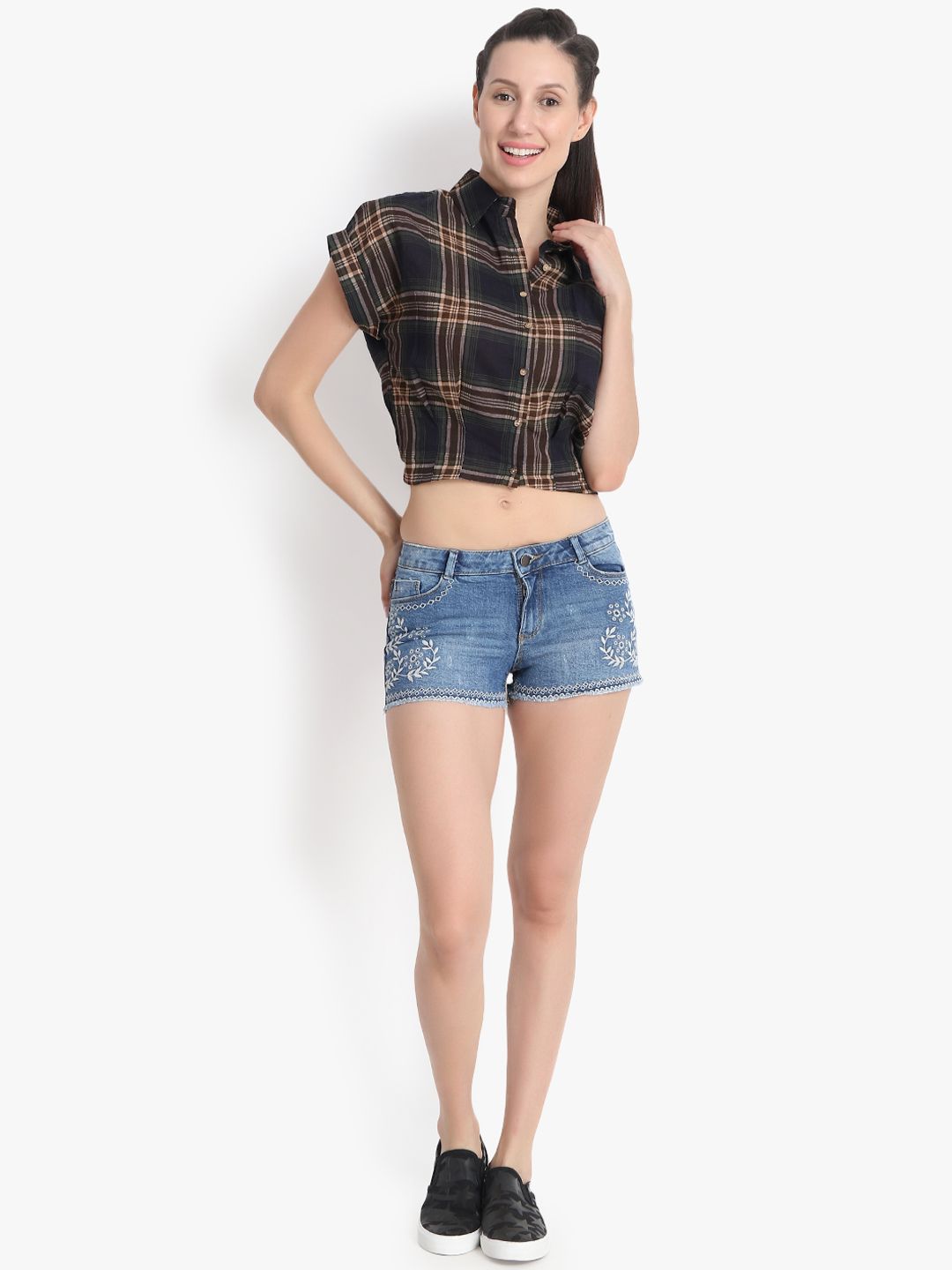 Kotty Women Blue Washed Regular Fit Hot Pants