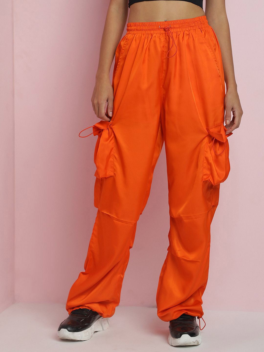 Kotty Women Solid Relaxed Loose Fit Mid -Rise Easy Wash Parachute Trousers