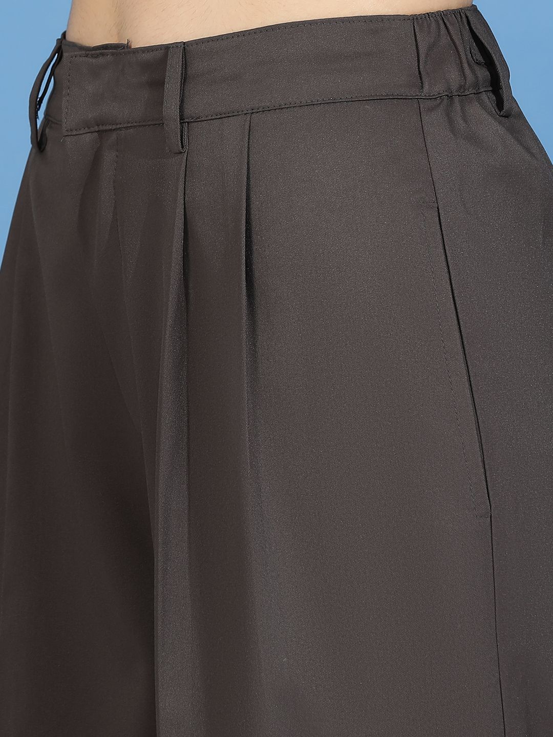 Kotty Women Relaxed Straight Fit High-Rise Easy Wash Pleated Parallel Trousers