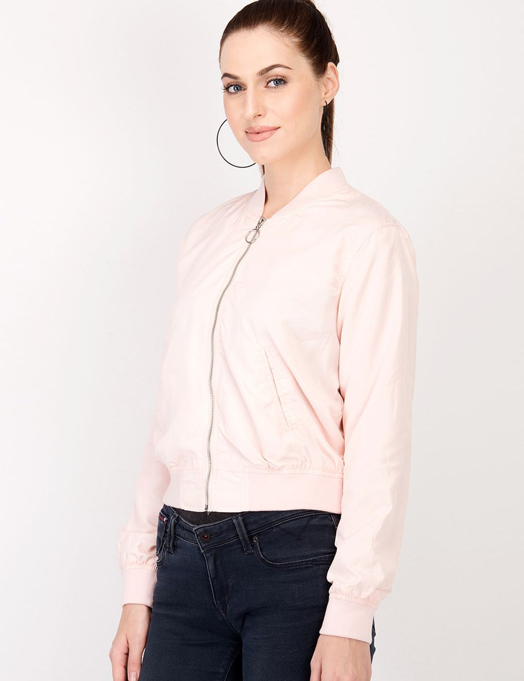 Kotty Women Pink Solid Insulator Bomber Jacket