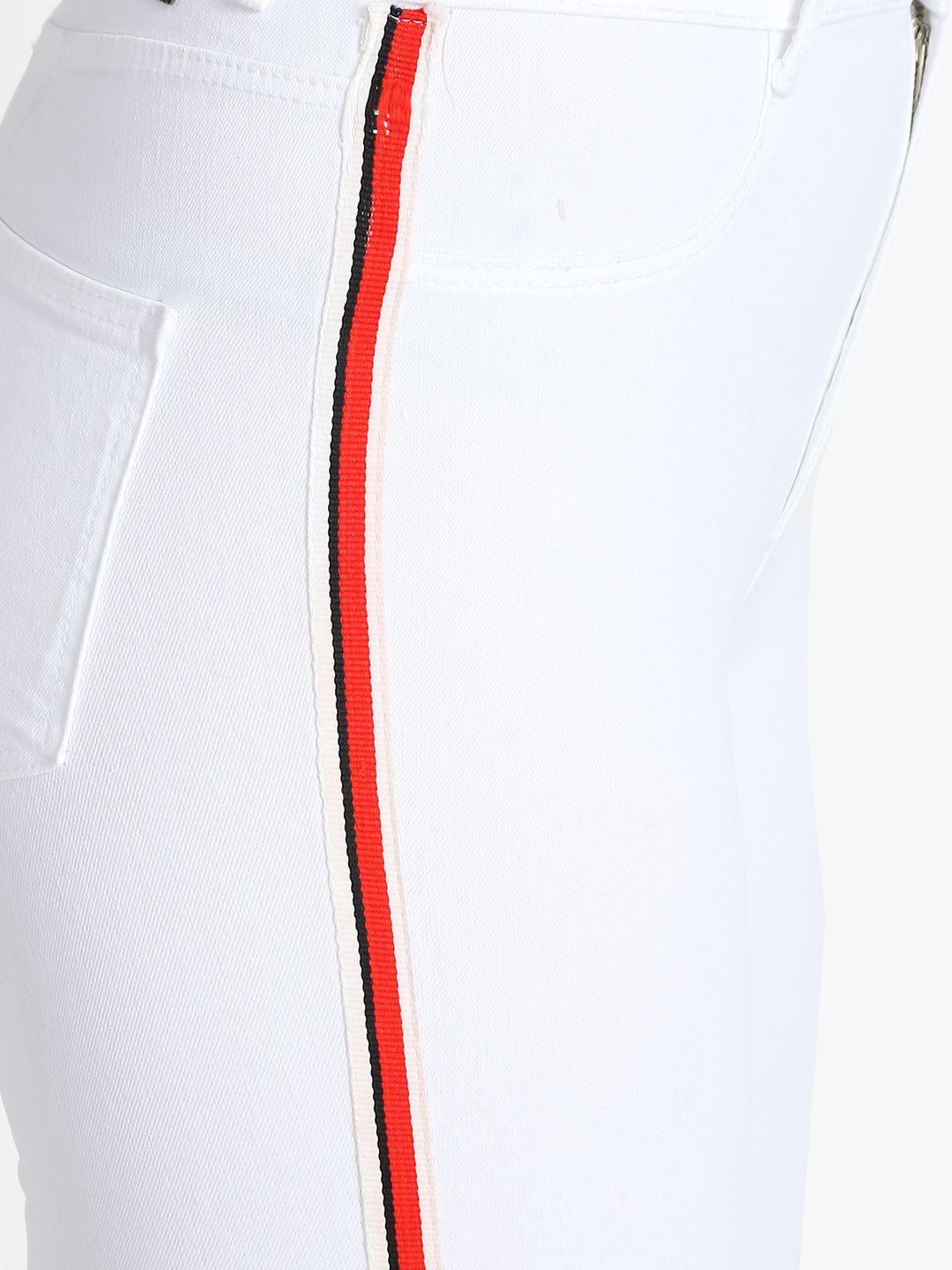 Kotty Women White Skinny Fit High-Rise Slash Knee Cropped Jeans