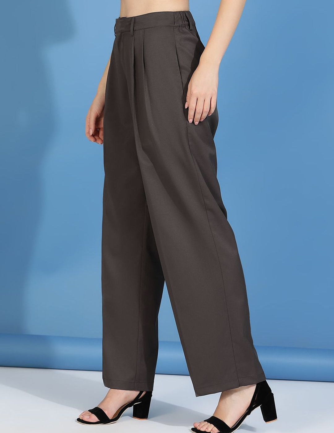 Kotty Women Relaxed Straight Fit High-Rise Easy Wash Pleated Parallel Trousers