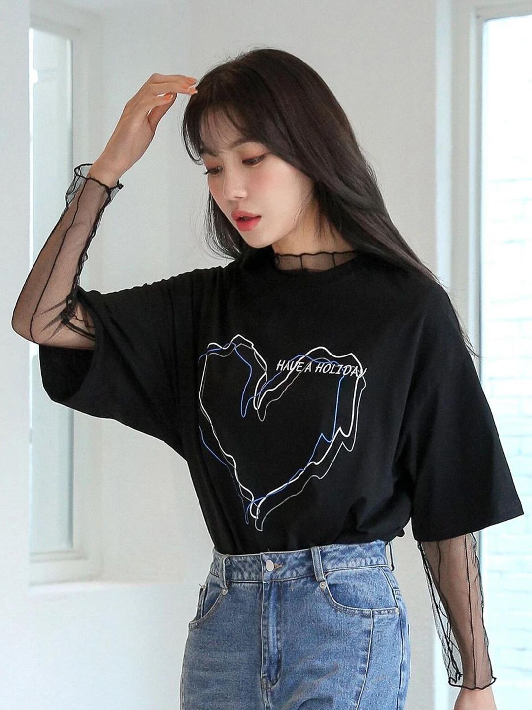 Kotty Graphic Printed Drop Shoulder Sleeves Oversize Fit T-shirt