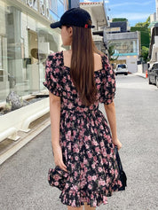 Kotty Navy Blue & Pink Floral Printed Sweetheart Neck Puffed Sleeves Fit & Flare Dress