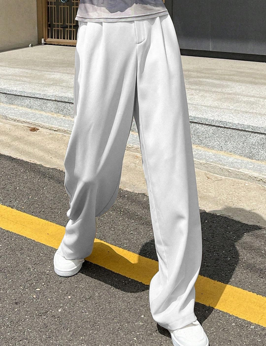 KOTTY BIZwear Women Straight Fit Pleated Trousers