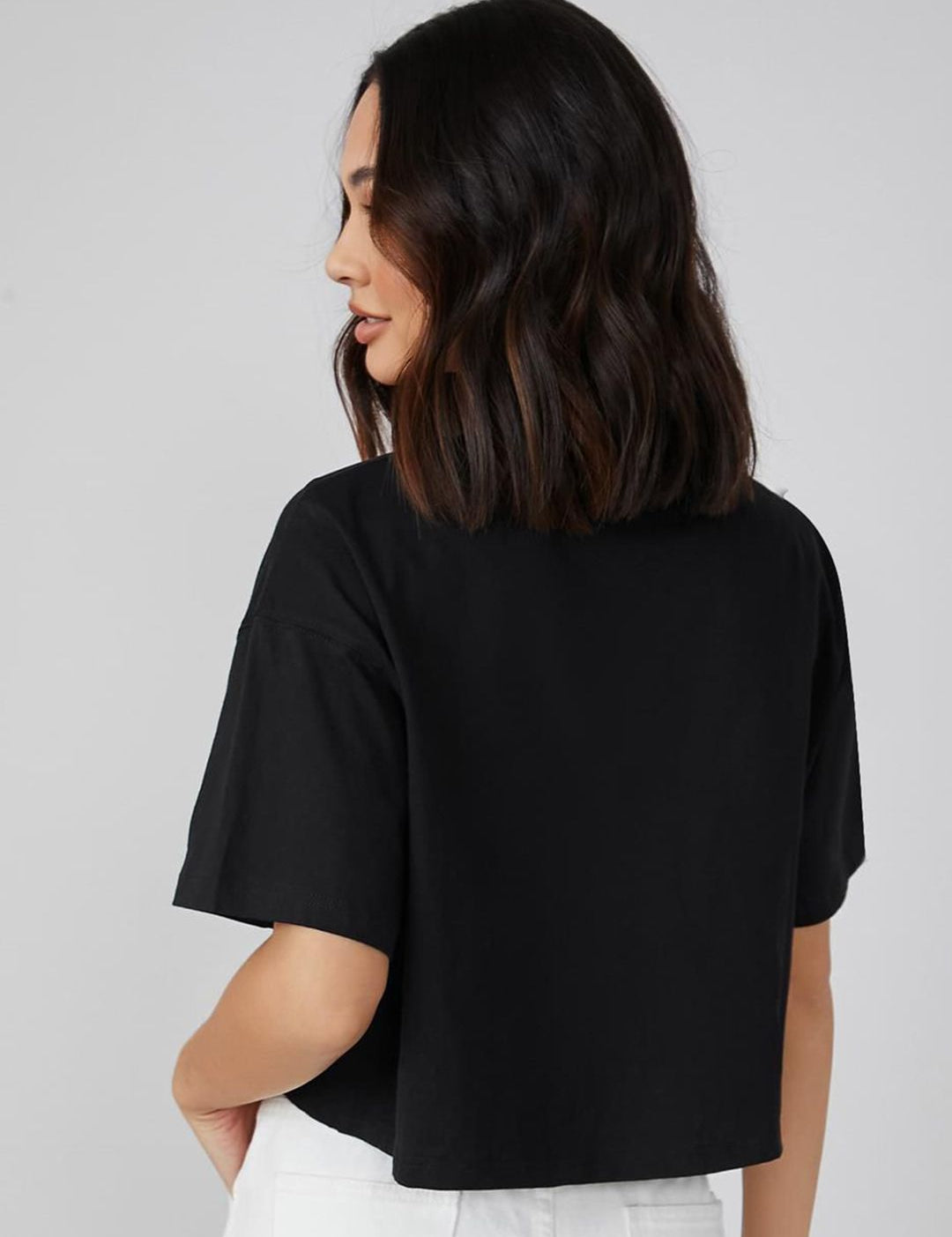 Kotty Graphic Printed Drop-Shoulder Sleeves T-shirt