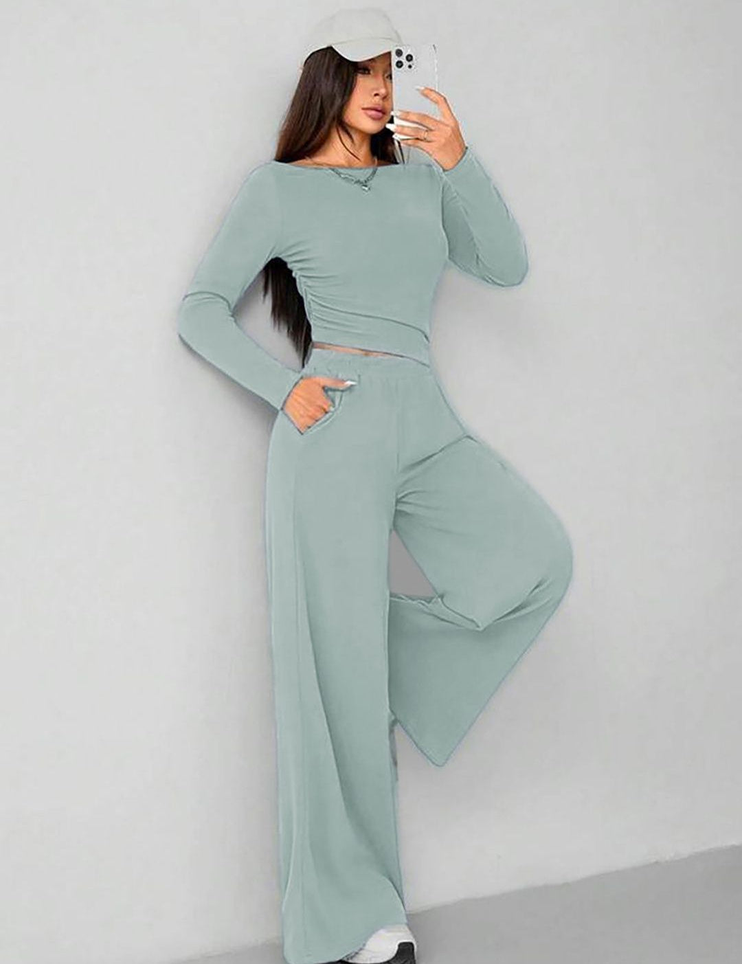 Kotty Round Neck Crop Top With Wide-Leg Trousers 