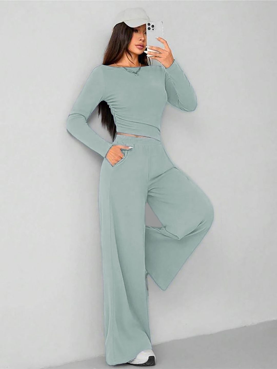 Kotty Round Neck Crop Top With Wide-Leg Trousers 