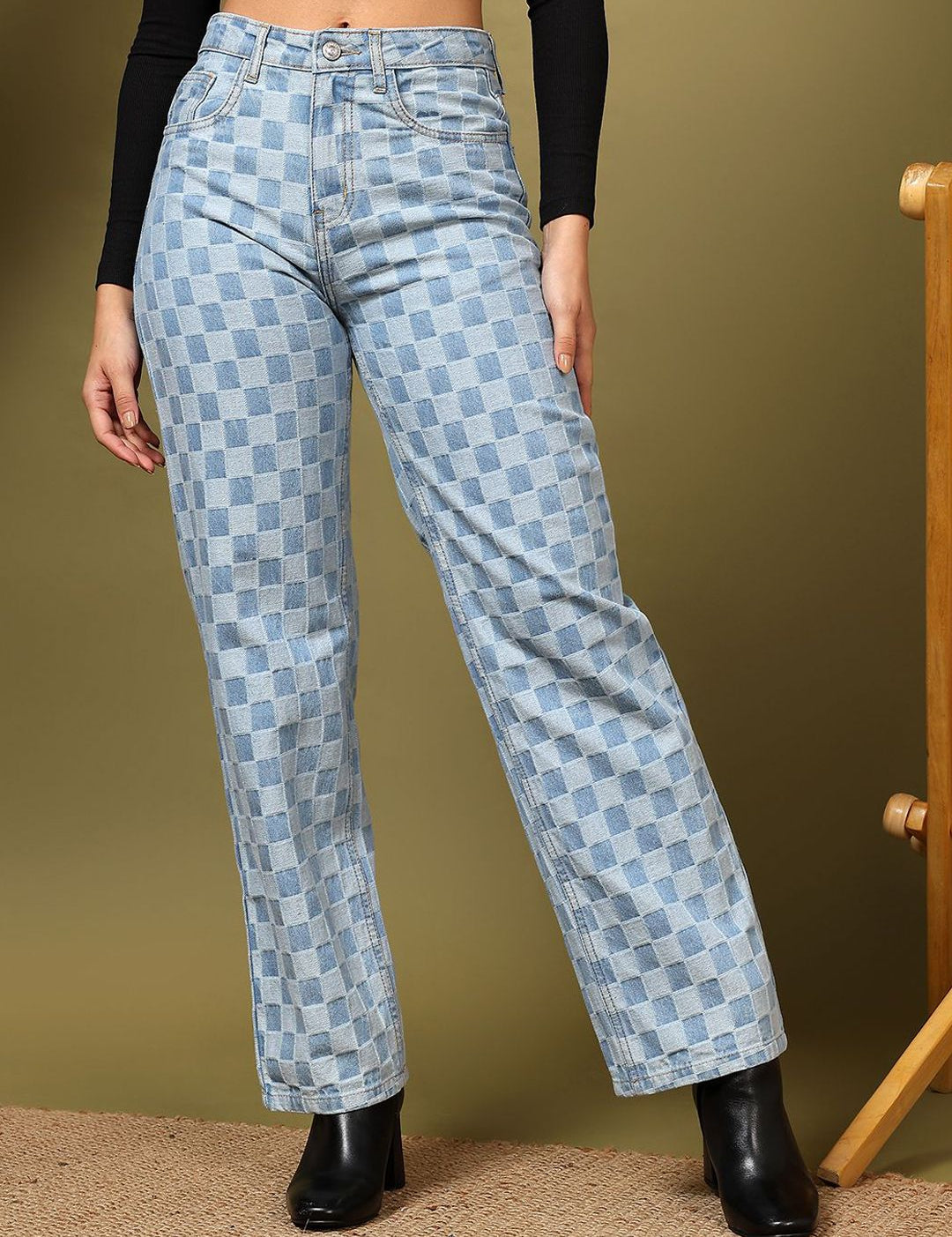 Kotty Women Straight Fit High-Rise Stretchable Jeans