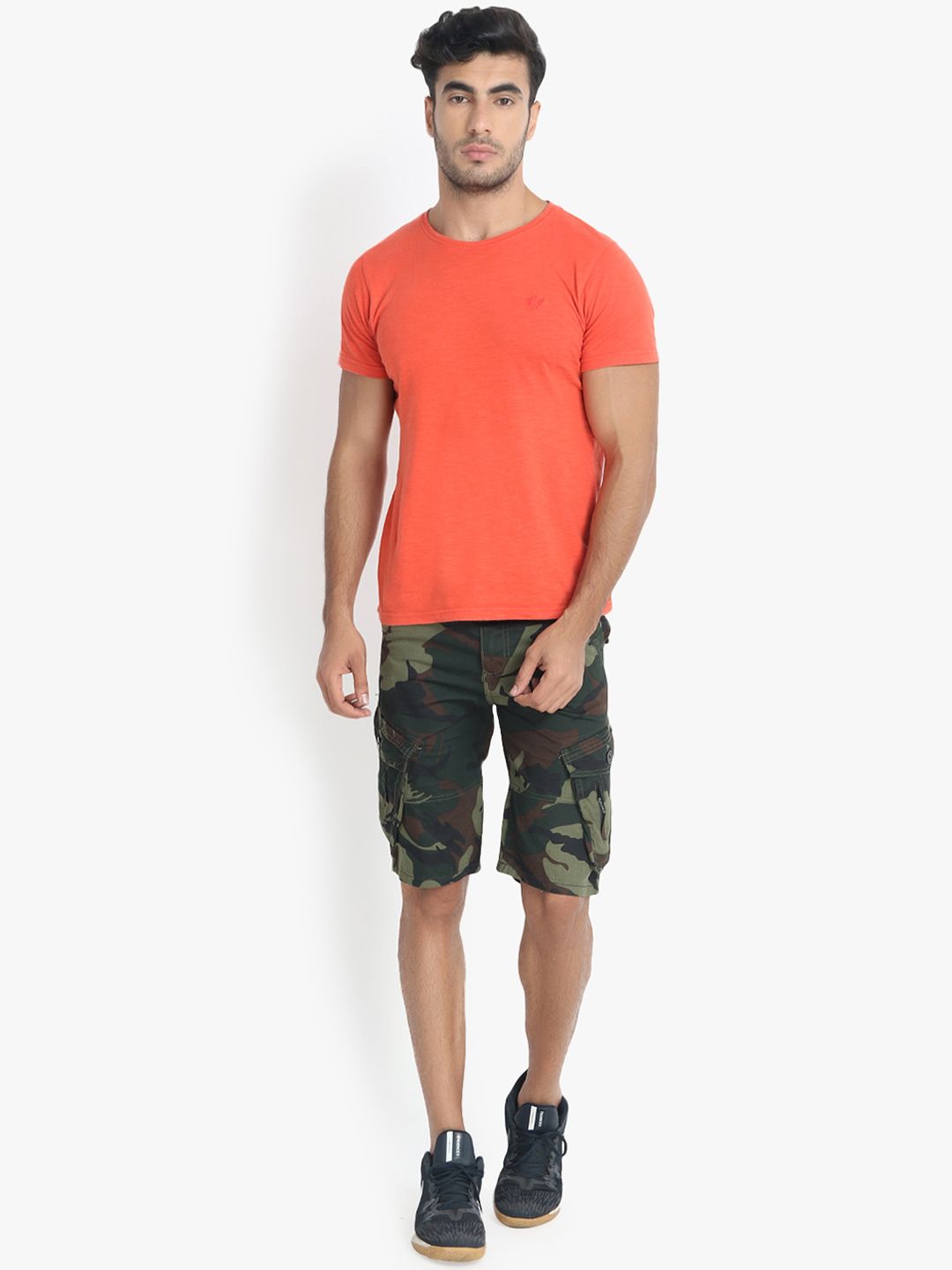 Kotty Men Olive Green Camouflage Printed Regular Fit Cargo Shorts