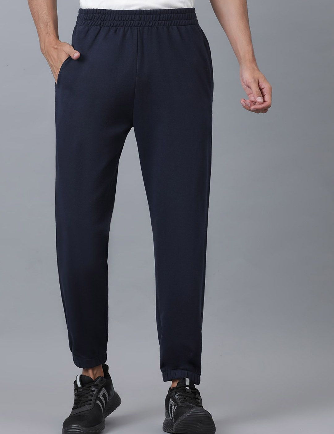 Kotty Men Mid Rise Joggers