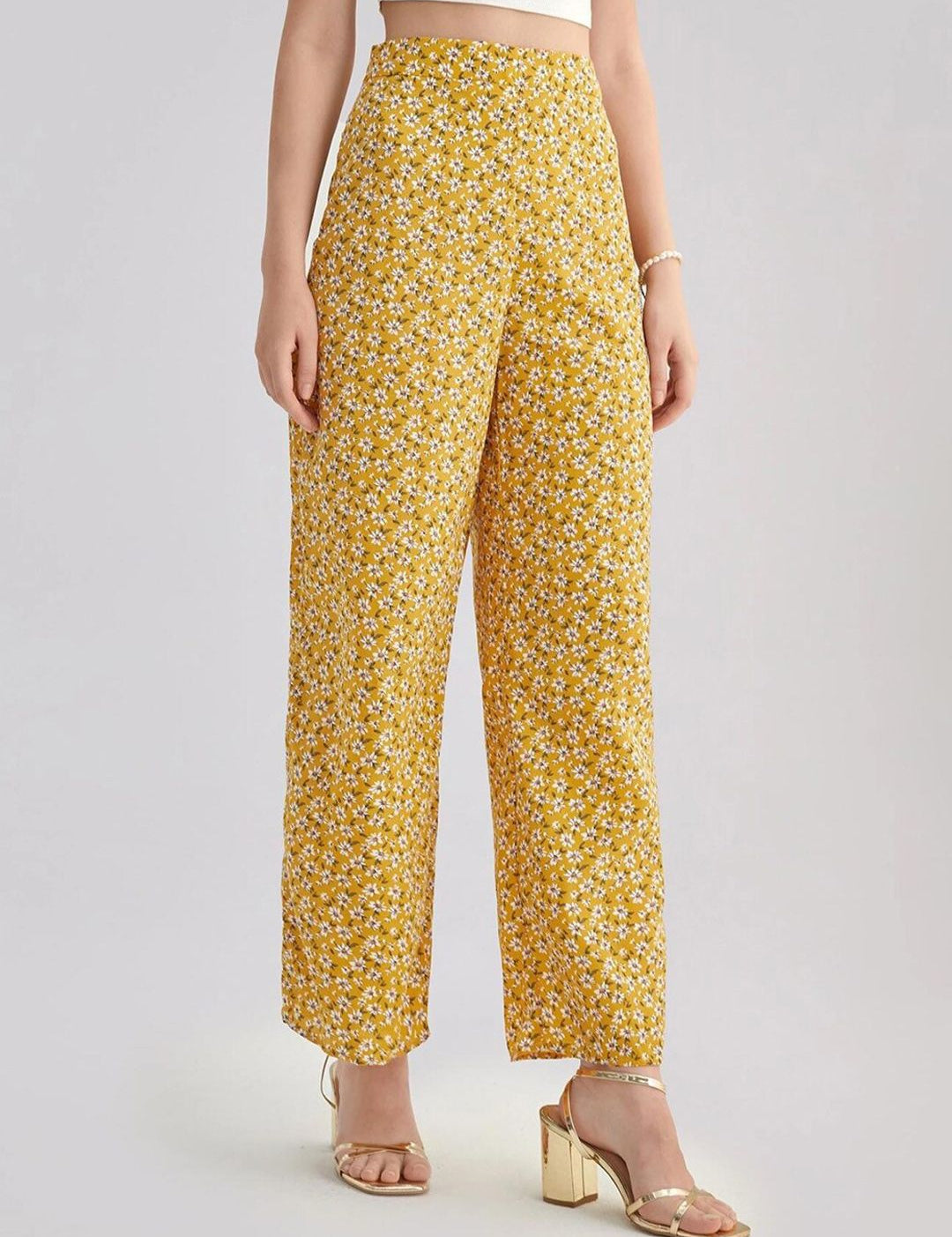 Kotty Women Multicoloured Floral Printed Relaxed High-Rise Easy Wash Trousers