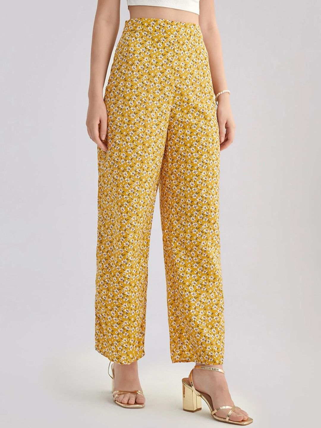 Kotty Women Multicoloured Floral Printed Relaxed High-Rise Easy Wash Trousers