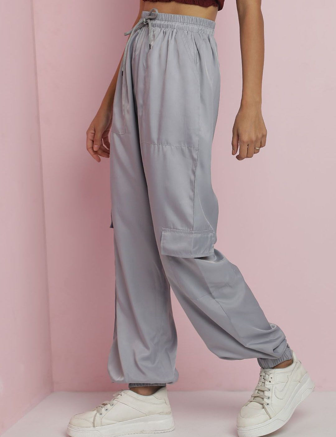 Kotty Women Relaxed High-Rise Easy Wash Cargo Joggers 