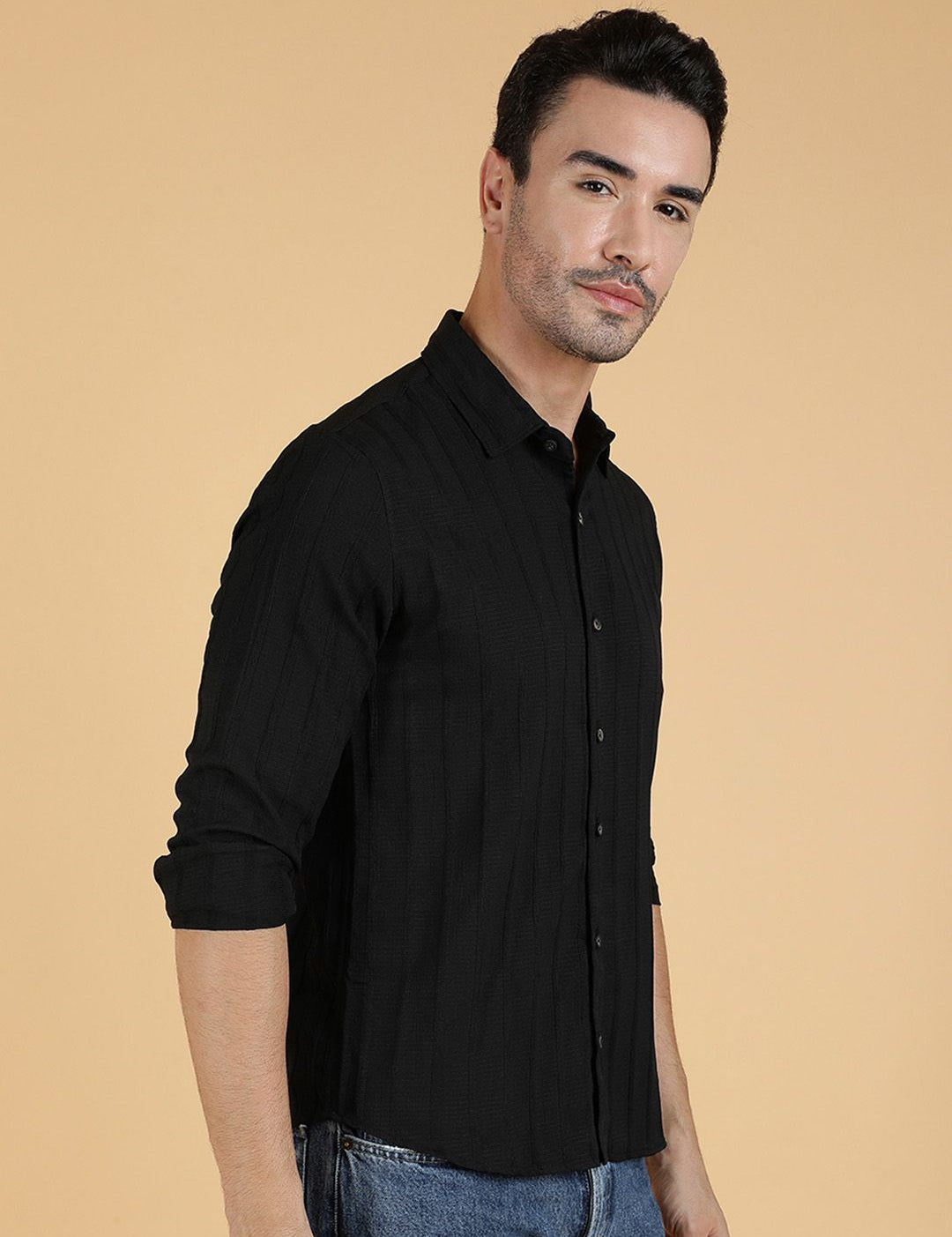 Kotty Men Relaxed Spread Collar Textured Casual Shirt