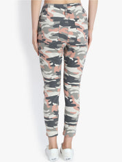 Kotty Women White & Black Skinny Fit High-Rise Clean Look Jeans