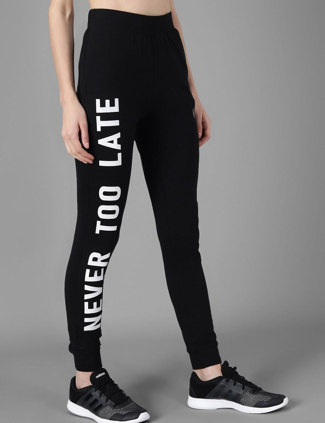 Kotty Women Black & White Printed Joggers