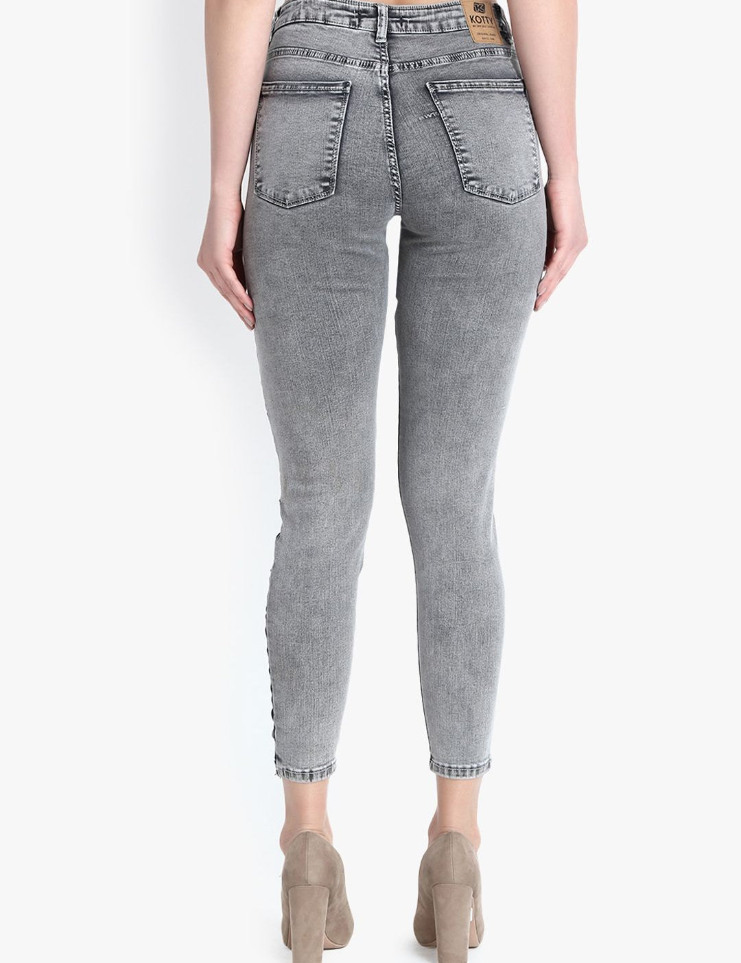 Kotty Women Grey Skinny Fit High-Rise Clean Look Stretchable Jeans
