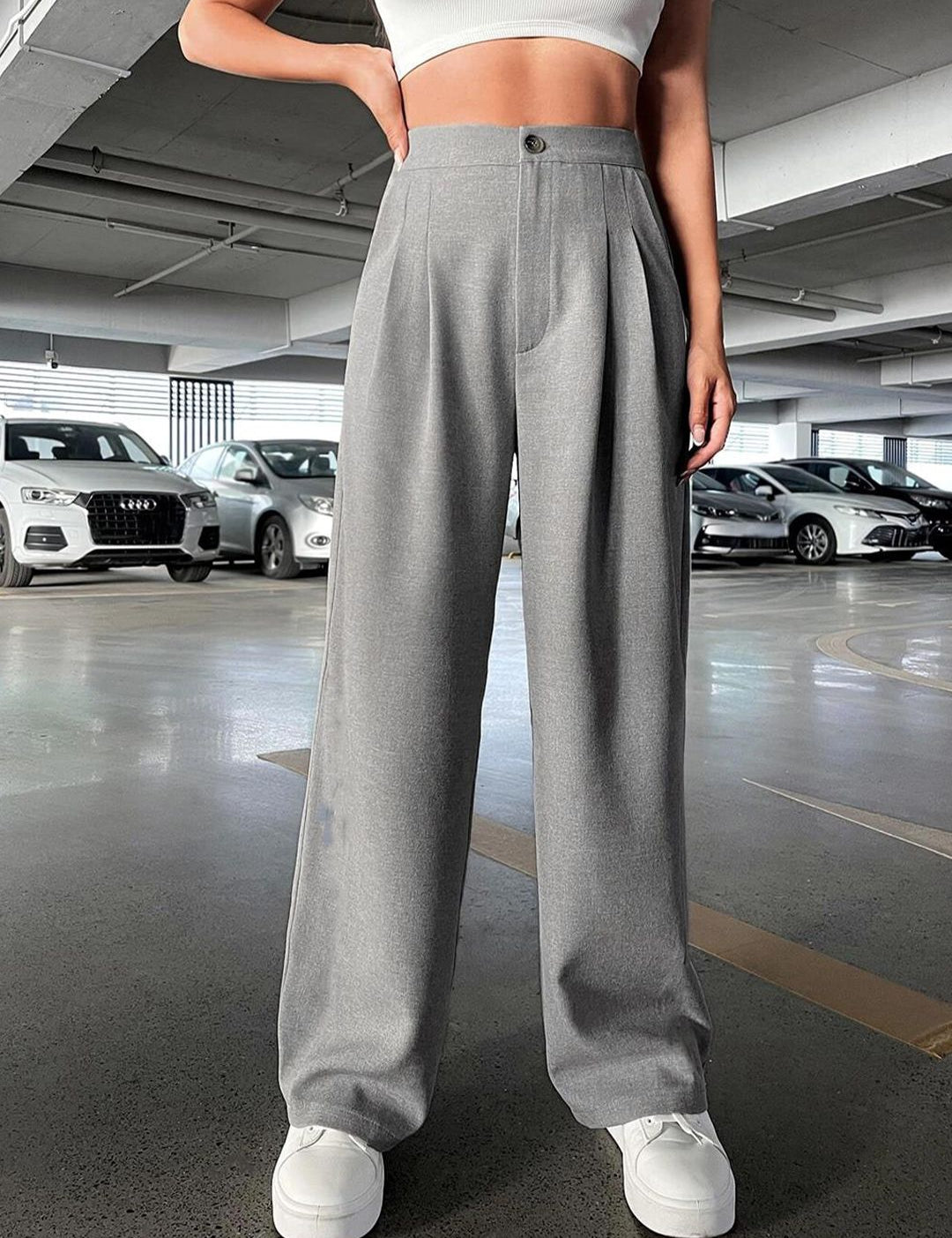 Kotty Women Relaxed Straight Leg Fit High-Rise Easy Wash Parallel Trousers