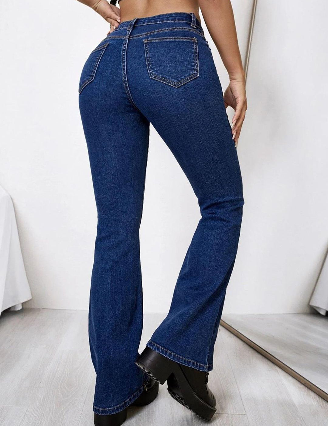 Kotty Women Bootcut High-Rise Clean Look Stretchable Jeans