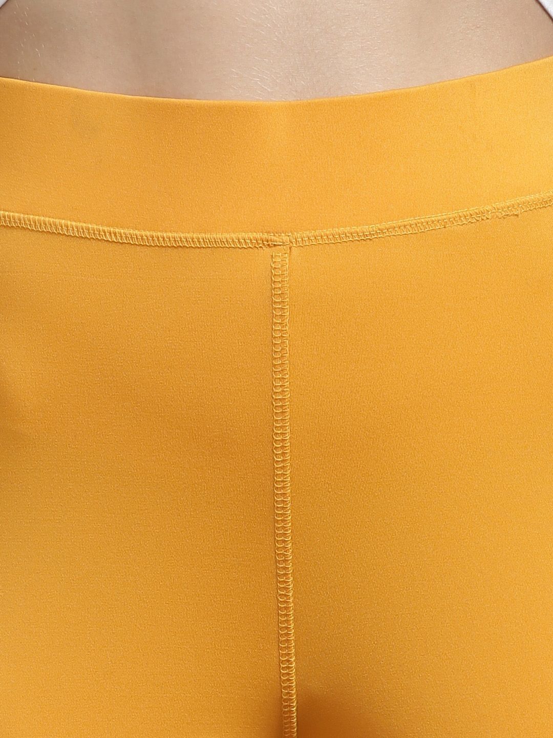 Kotty Women Yellow & Maroon Colourblocked Tights