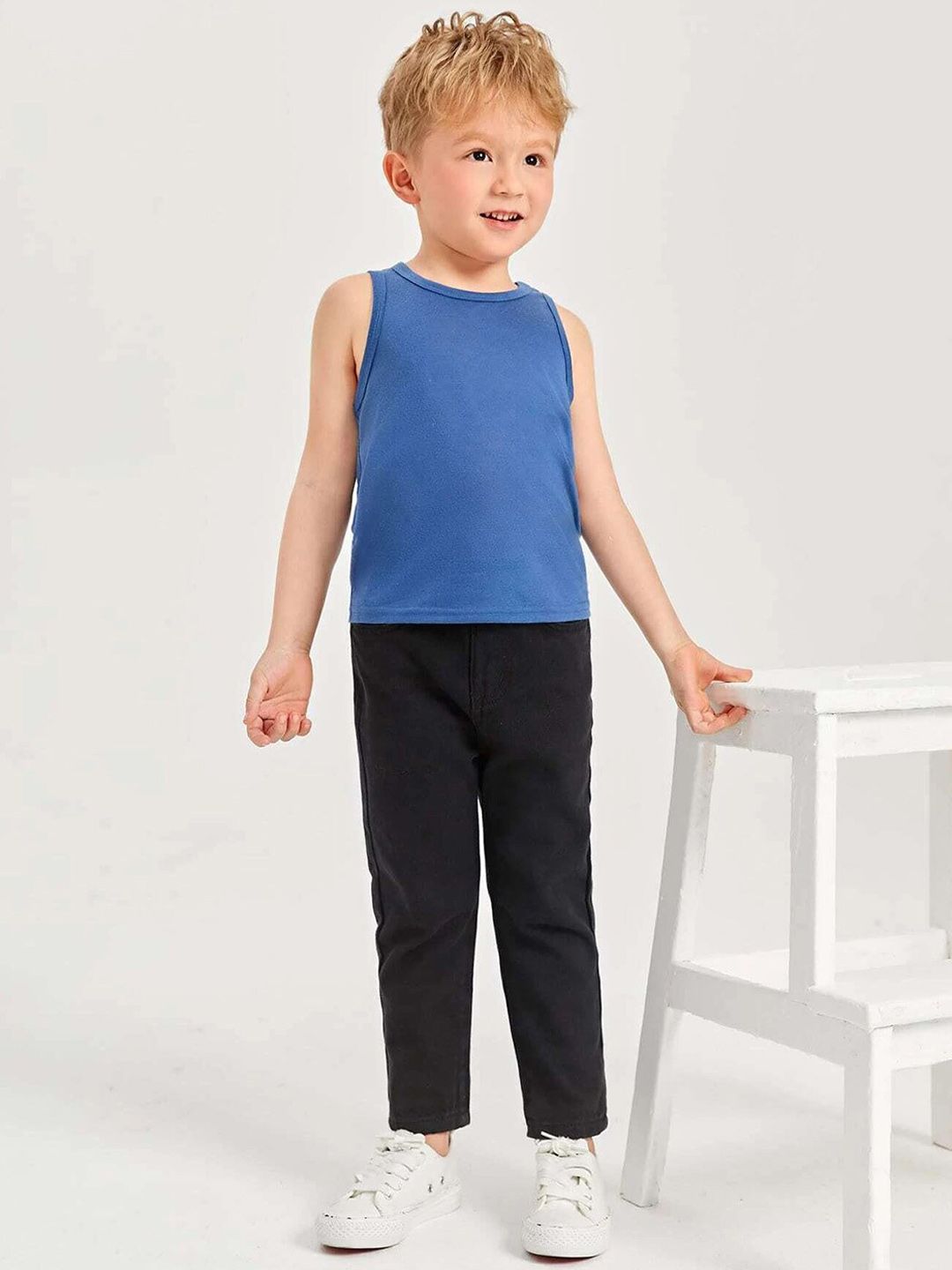 Kotty Boys Regular Fit Mid-Rise Jeans