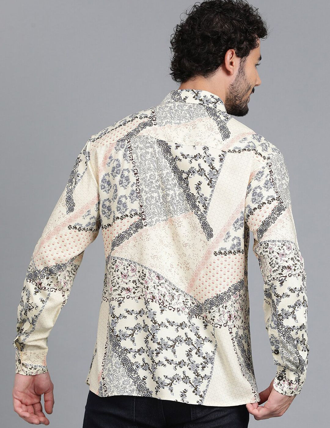 Kotty New Relaxed Fit Abstract Printed Spread Collar Casual Shirt