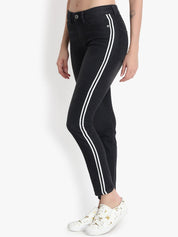 Kotty Women Black Skinny Fit High-Rise Clean Look Jeans