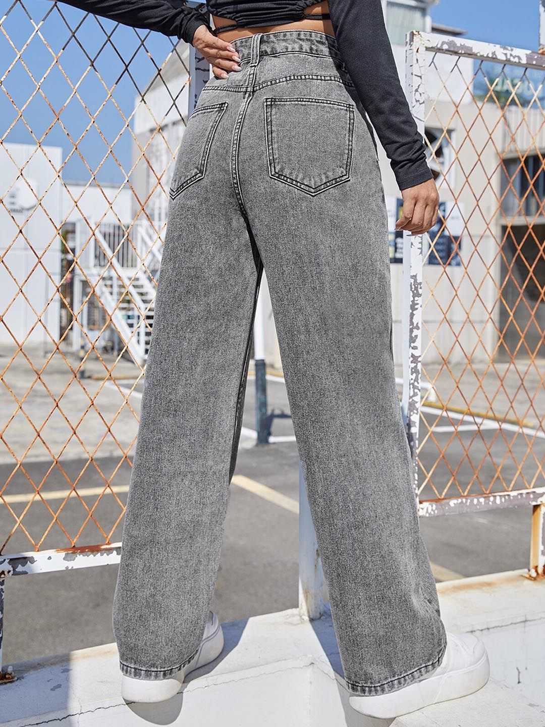 Kotty Women Straight Fit High-Rise Clean Look Heavy Fade Stretchable Jeans