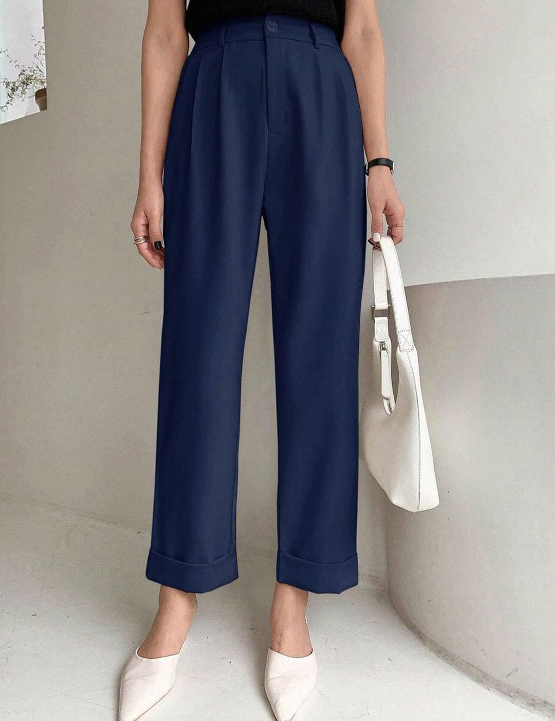 Kotty Women Relaxed Straight Leg Fit High-Rise Easy Wash Pleated Parallel Trousers