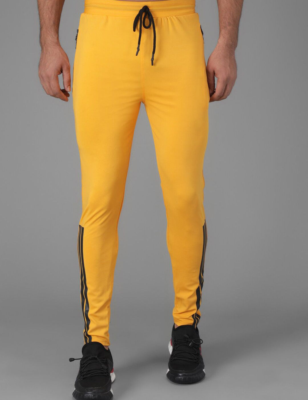 Kotty Men Yellow Solid Track Pants