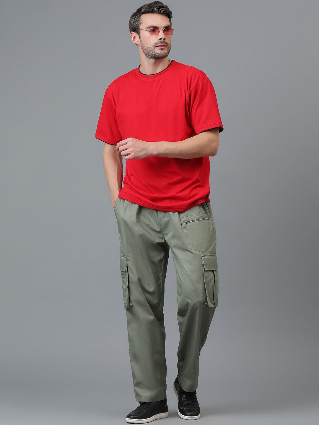 Kotty Men Relaxed Low-Rise Easy Wash Cargos Trousers