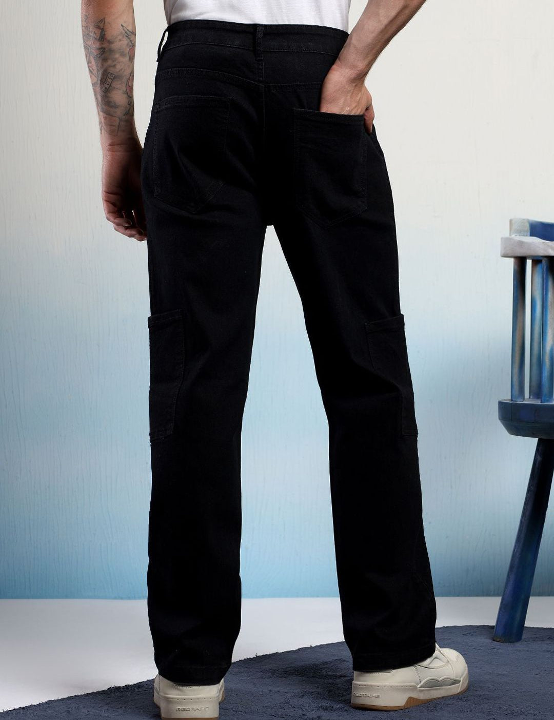 Kotty Men Low-Rise Wrinkle Free Cargos Trousers