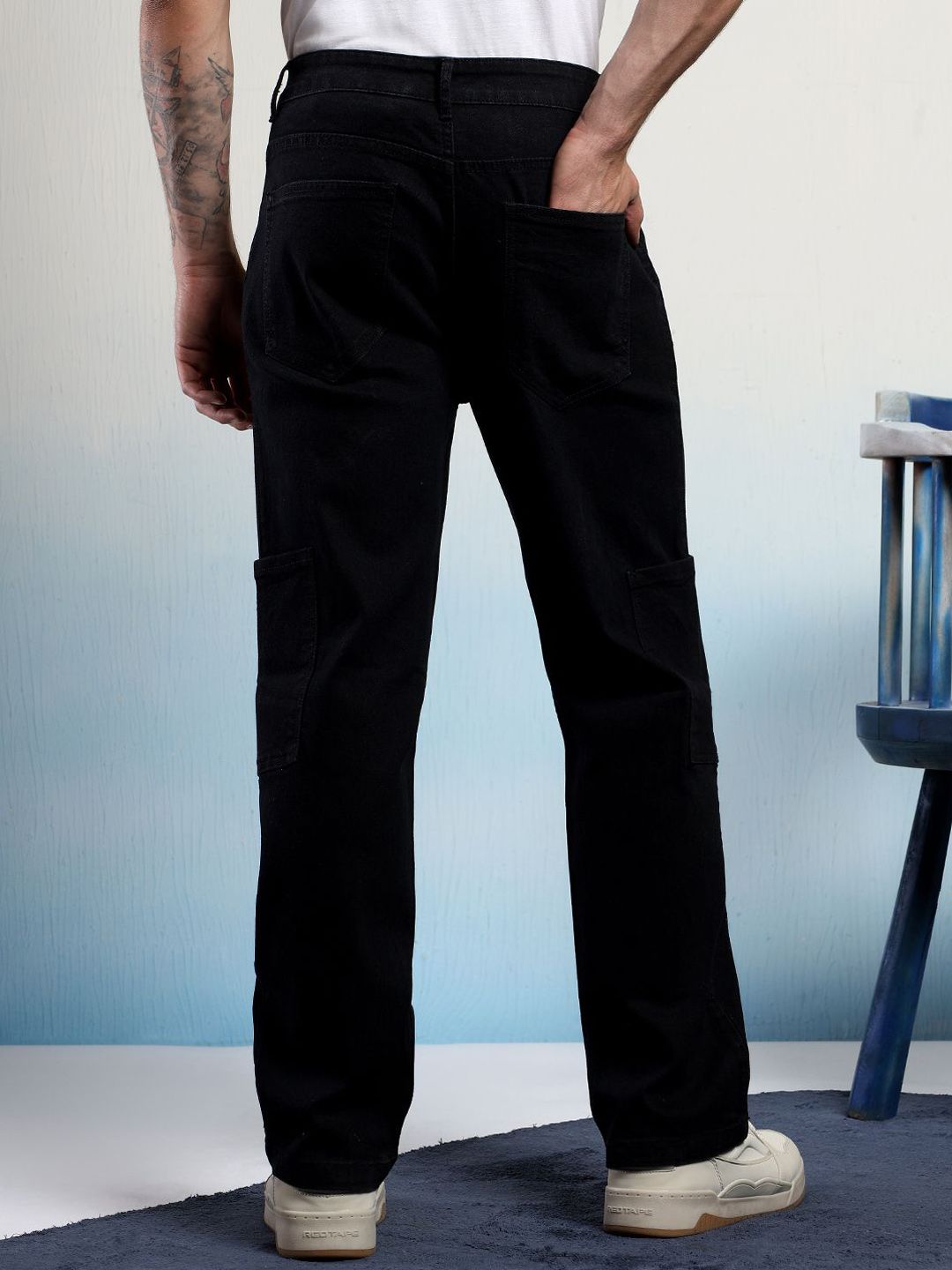 Kotty Men Low-Rise Wrinkle Free Cargos Trousers