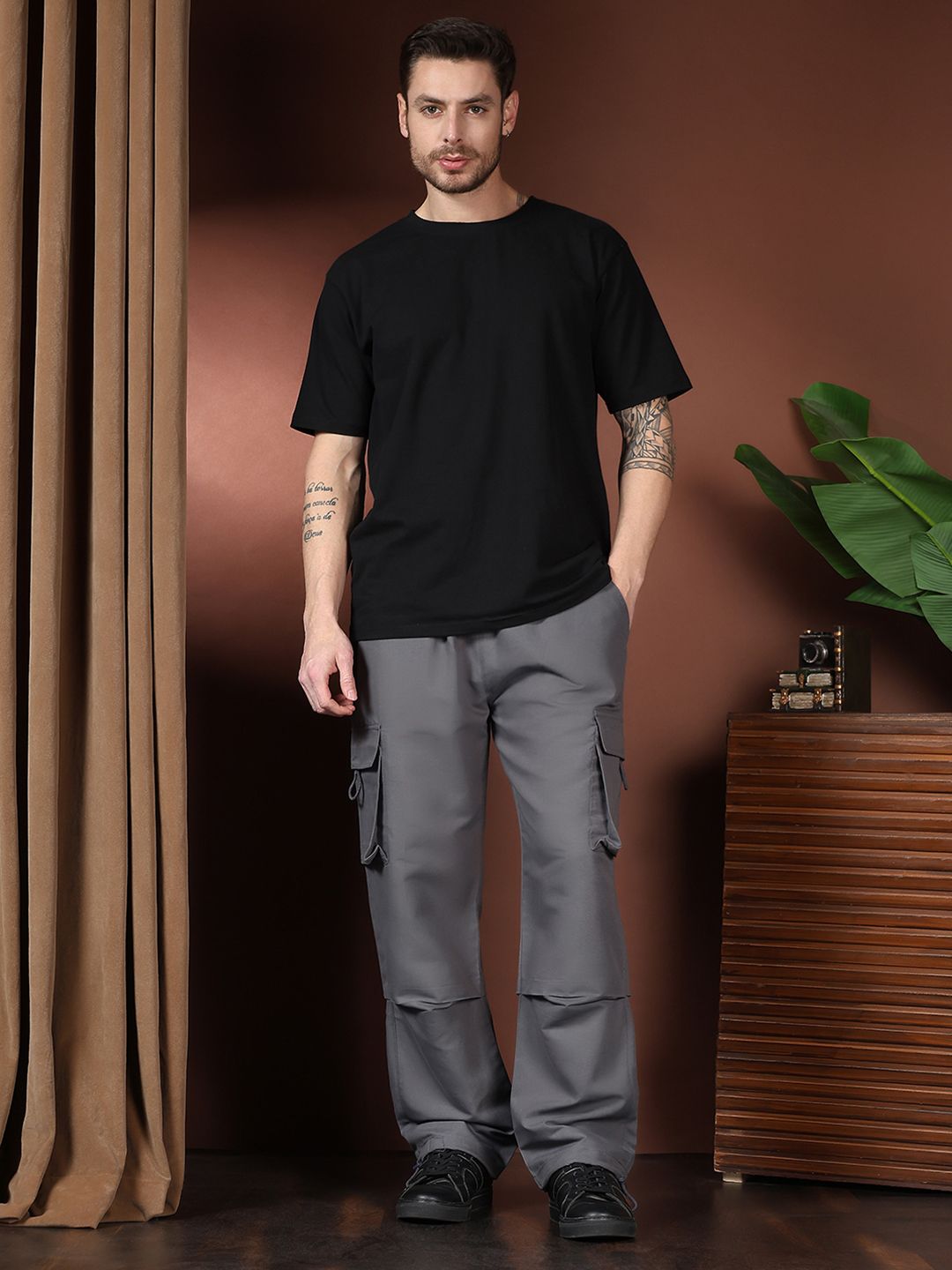 Kotty Men Relaxed Easy Wash Cargos Trousers