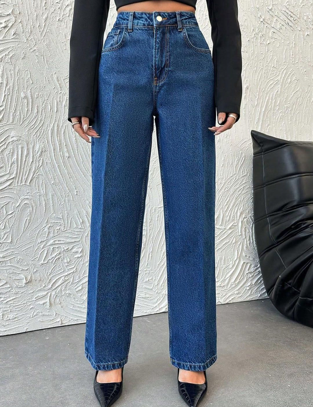 Kotty Women Straight Fit High-Rise Stretchable Jeans