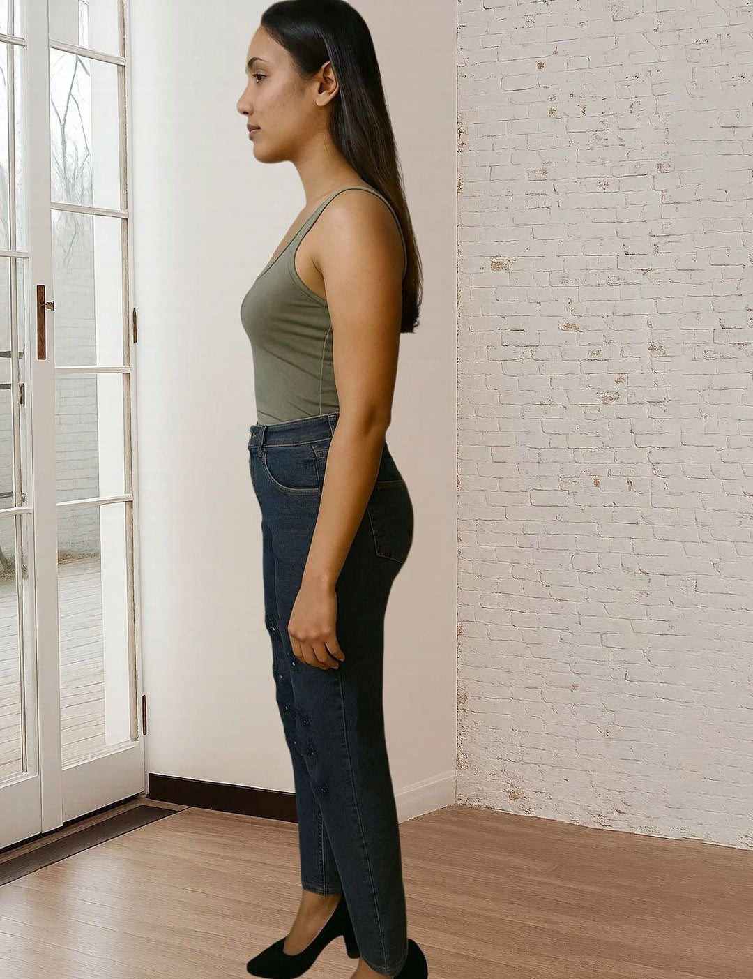 Kotty Women Relaxed Fit High-Rise Mildly Distressed Stretchable Jeans