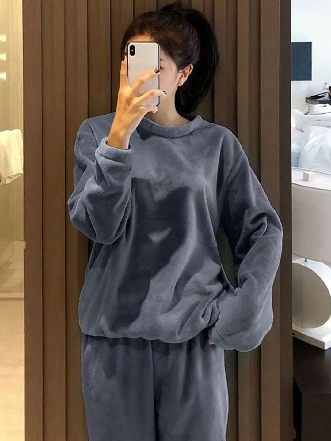 Kotty Round Neck Sweatshirt And Joggers Co-Ords