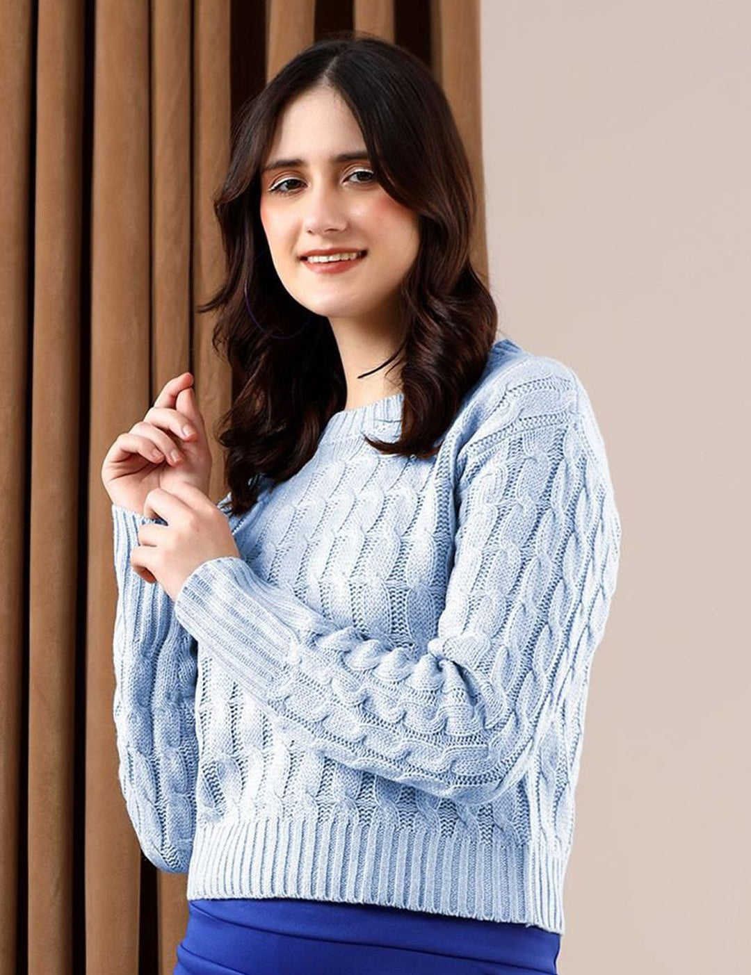 Kotty Women Round Neck Pullover