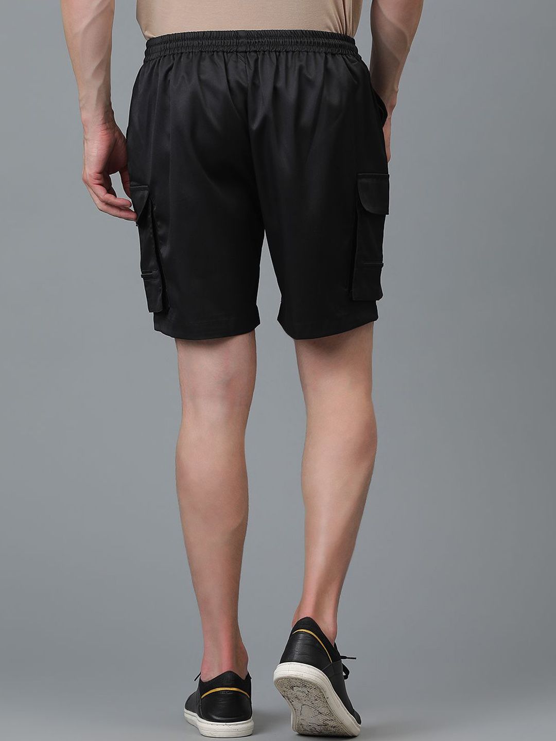 Kotty Men Low-Rise Cargo Shorts