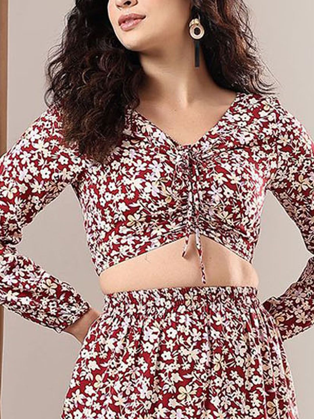 Kotty Maroon Floral Printed V-Neck Puff Sleeves Top With Skirt 