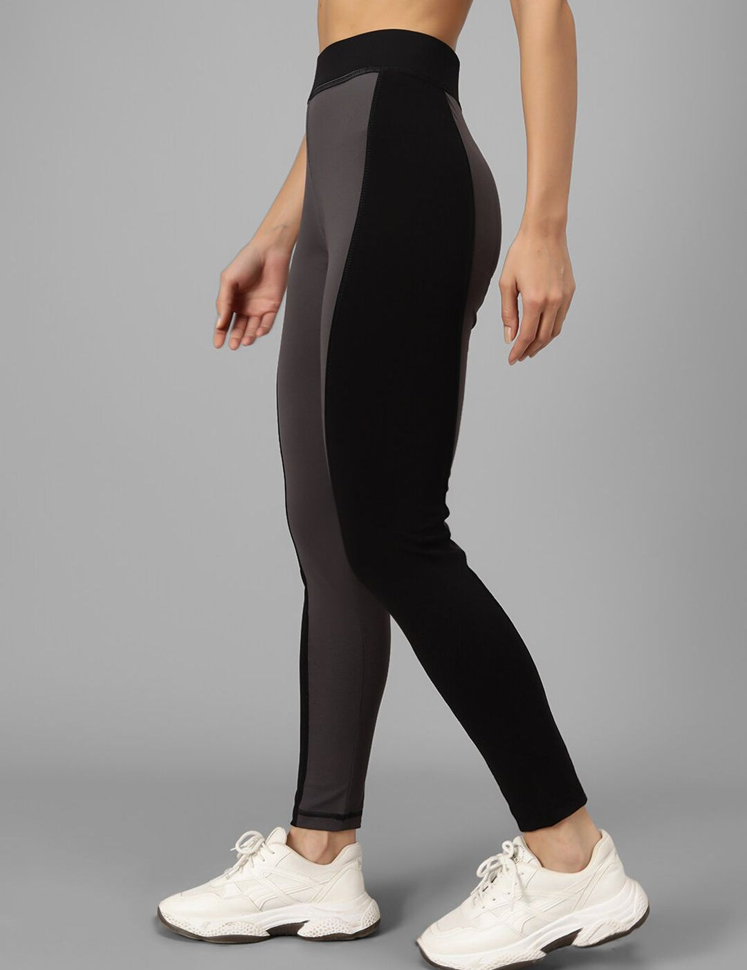 Kotty Women Grey & Black Colourblocked Tights