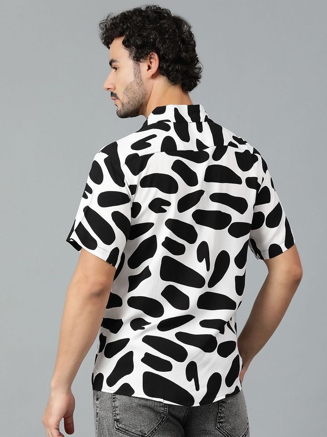 Kotty Men Cuban Collar Abstract Printed Casual Shirt